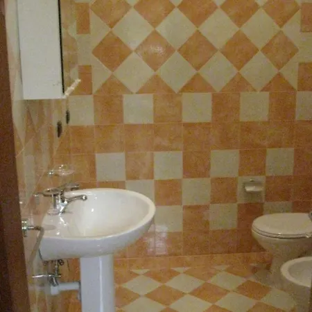 Daire Eutimo Mit Waschmaschine Und Geschirrs By Interhome Locri